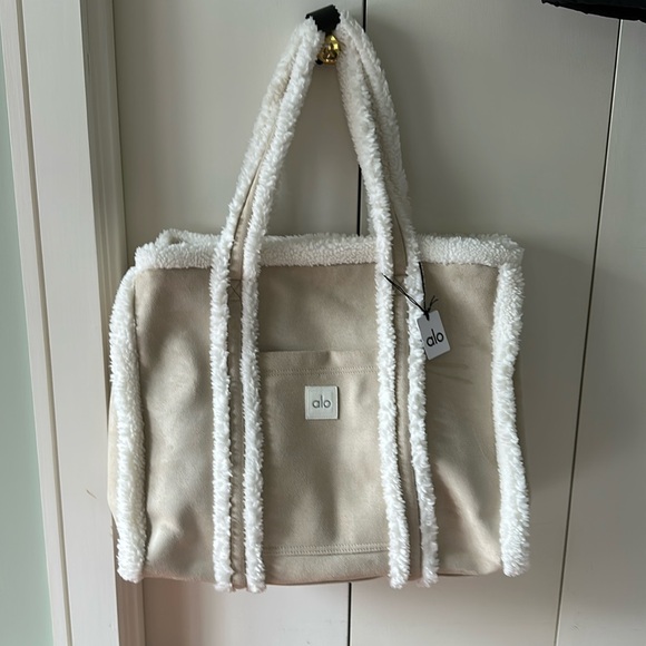 ALO Yoga | Bags | New Winterfun Tote Bag In Oativory | Poshmark